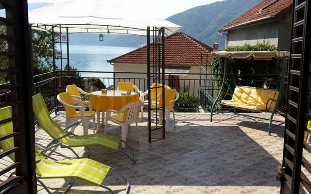 Holiday home Bokokotorski zaliv