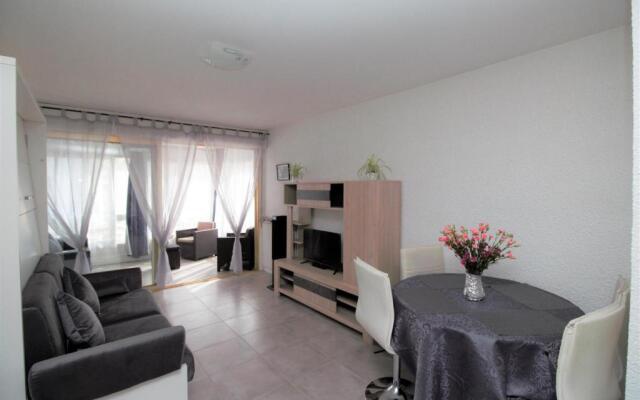 HACIENDA- Grand studio dans le centre avec vue mer