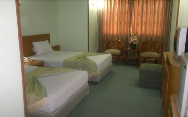 PathumThani Place Hotel