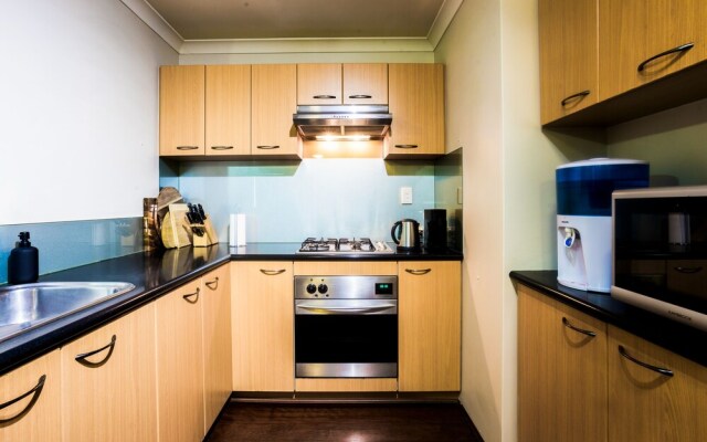 Roomy & Light-filled Apartment, Central Location