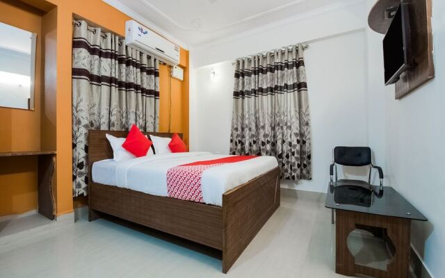 Capital O 27616 Hotel Mega Royal