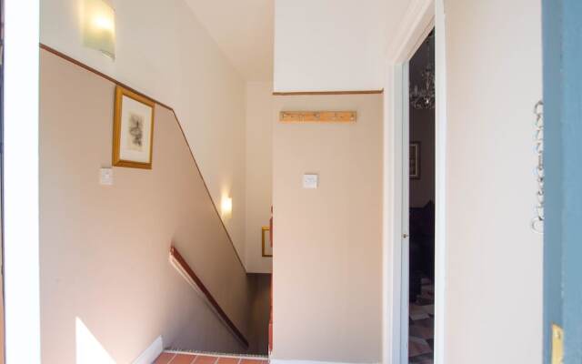 Montgomery Apartments - Crighton