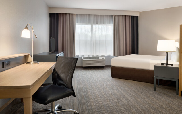 Country Inn & Suites by Radisson, Germantown, WI