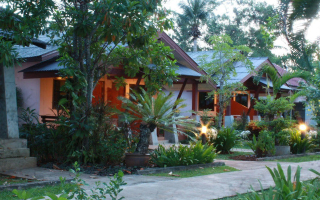 OYO 1046 Noppharat resort
