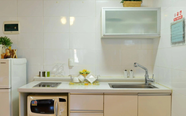 Bohemian couple pension