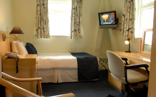 Lysses House Hotel