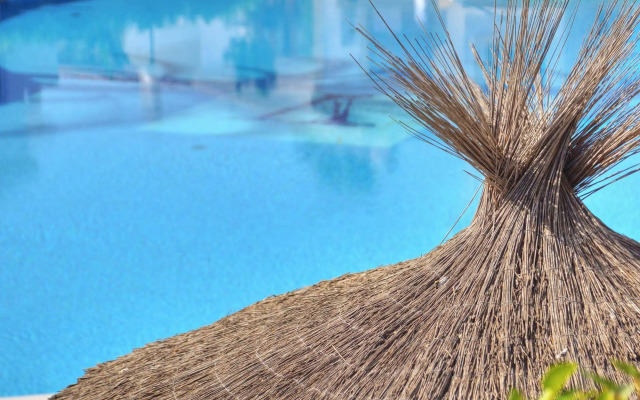 ALEGRIA Infiniti Beach Resort