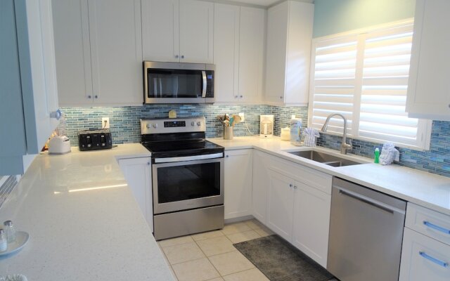 Aloha Kai - Unit 2 2 Bedrooms 2 Bathrooms Apts