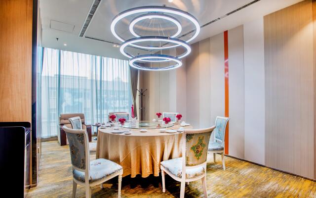 Holiday Inn Express Dalian City Centre by IHG