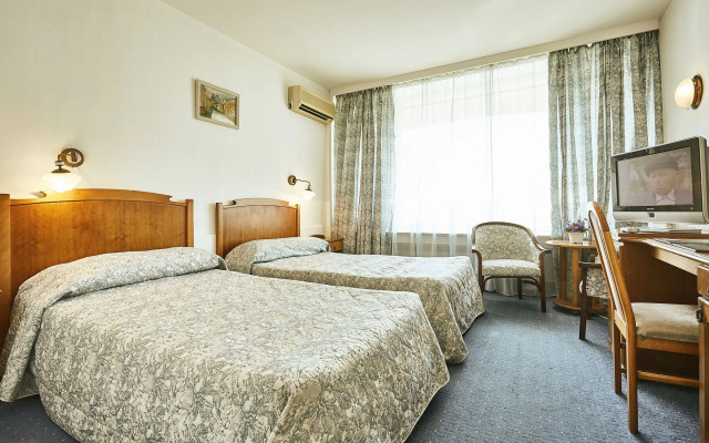 Отель Continental Drobeta Turnu Severin