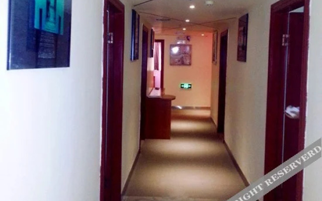 QQ Hostel