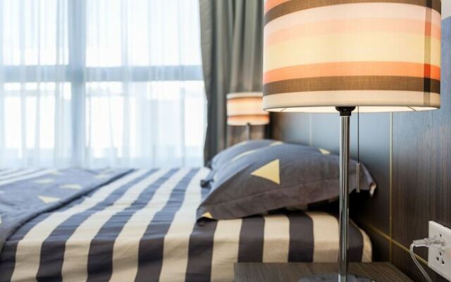 Best Price Vinhomes Apartment with Full Servied