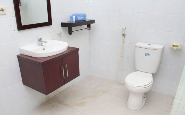 Airy Legian Pantai Kuta Gang Benesari Bali