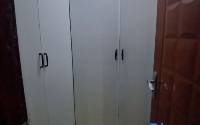 Shanghai Yuezhong Hotel