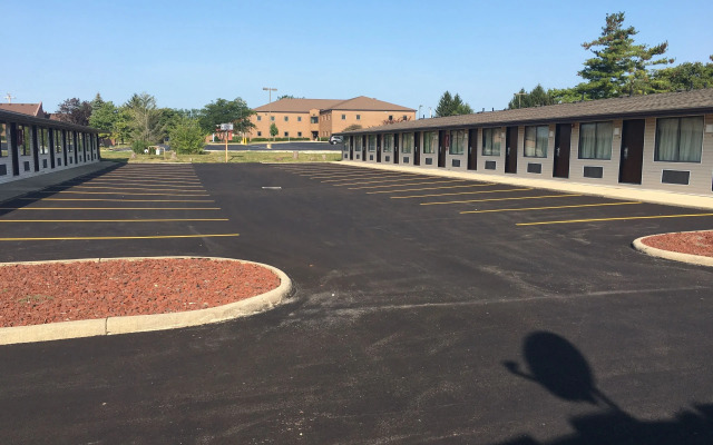 America's Best Inn - Troy