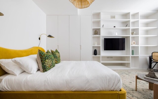 Light-filled Studio With AC - Earl s Court