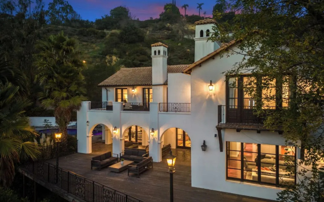Spanish Villa - Stunning Coldwater Canyon Villa With Pool and Views