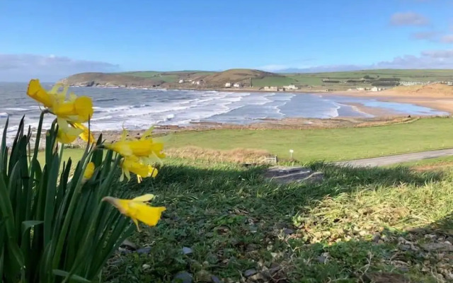 Stables Croyde 4 Bedrooms, Sleeps 8, Sea & Beach Views