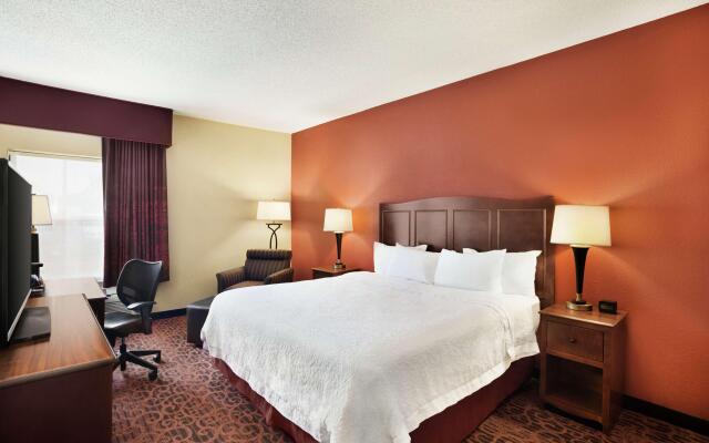 Hampton Inn Shawnee