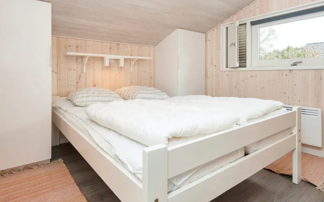 6 Person Holiday Home in Bjert-by Traum