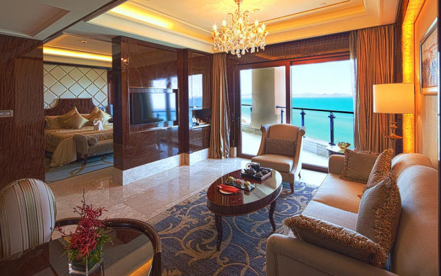 Sheraton Sanya Bay Resort