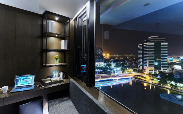 Harbour 10 Hotel