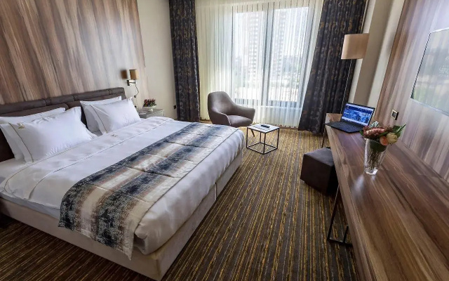 Shimall Hotel