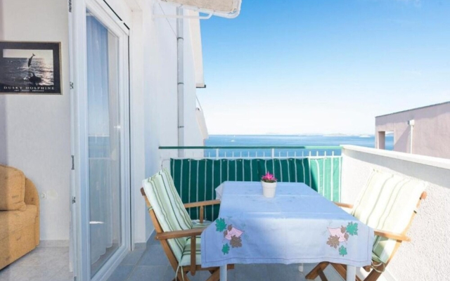 Muvil - 100 m From the sea - A2 -zeleni