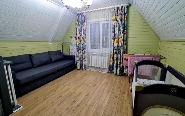 Cottage in DNT Cornflowers