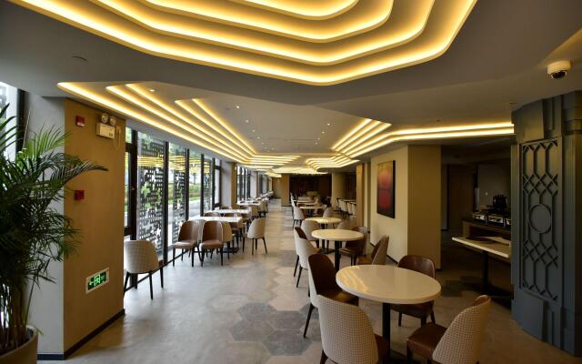 SHANGHAI-DECO Hotel