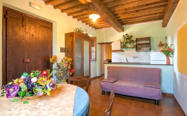Belvilla by OYO Large Farmhouse With Pool