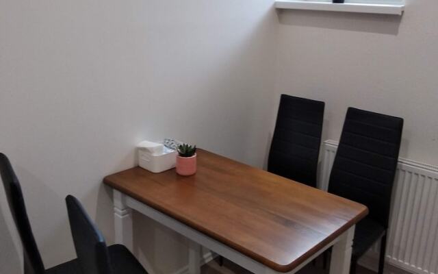 Kate&Jenny-Cosy place city center