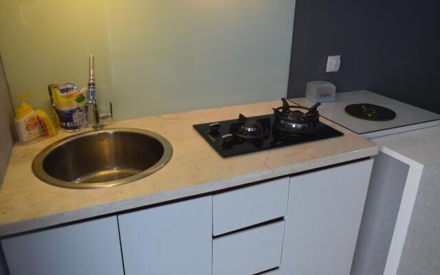 Roomku at Bassura City Apartment