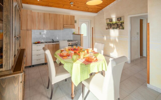 Amazing Apartment in Ravni With Wifi and 1 Bedrooms