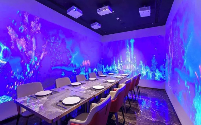 Howard Johnson by Wyndham Life Kunming Guandu Hotel