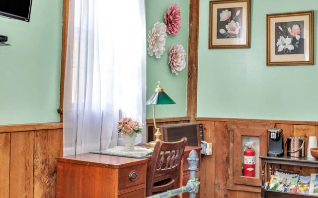 Osceola Mill Dining & Lodging