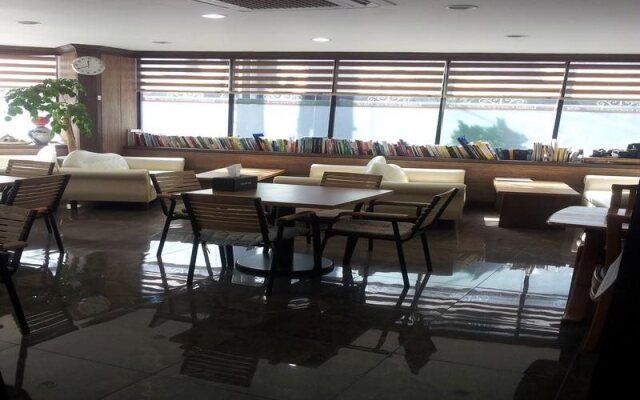 Lord Tourist Hotel