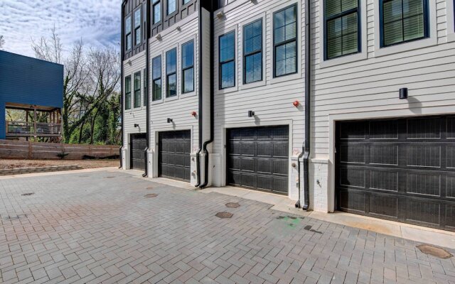 Modern Atlanta Townhome Rental ~ 2 Mi to Downtown!