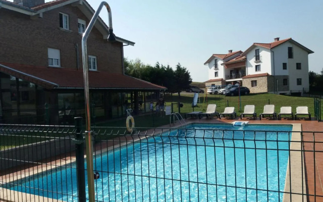 Apartamentos La Pradera de Isla