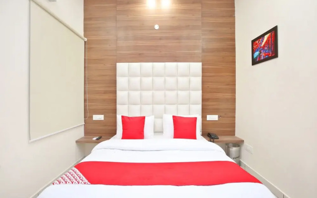Hotel 365 by OYO Rooms