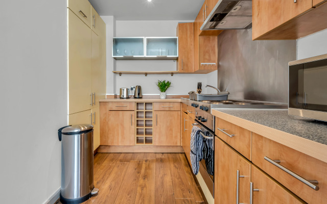 Luxurious Lawrence House Serviced Apartment