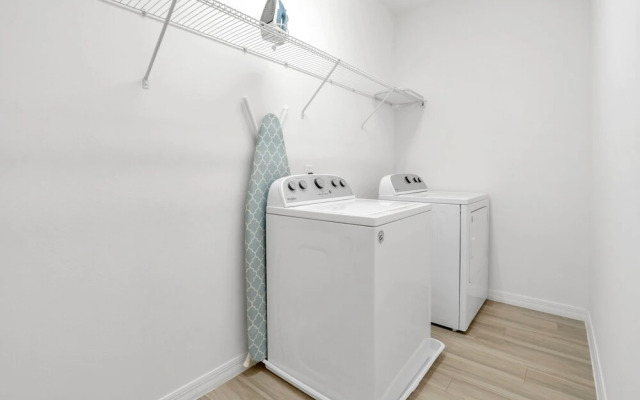 Broadoak Drive villa Solterra 4