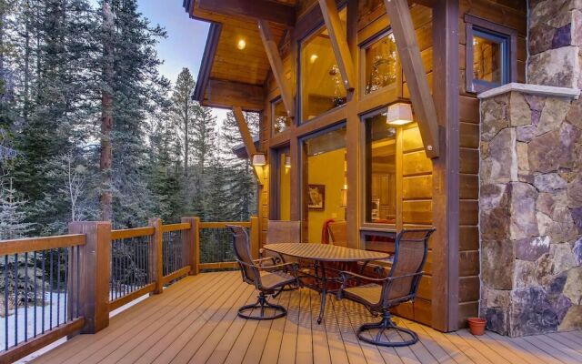 Rocky Mountain Lodge