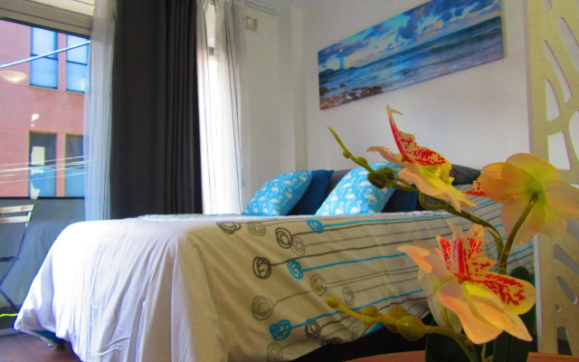 Estudio con encanto en la playa (aptos.salinetas)