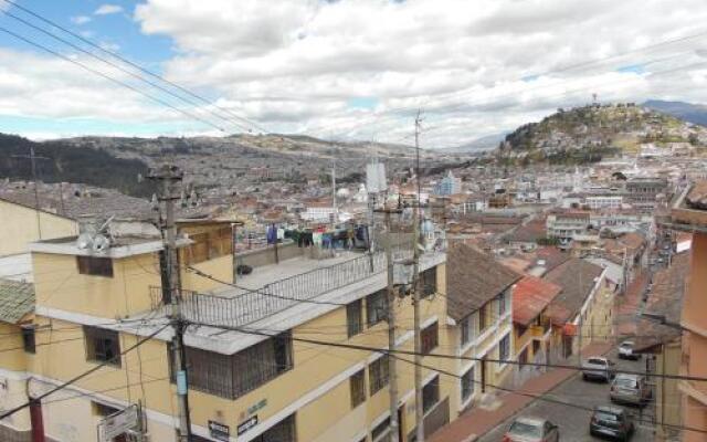 Quito Family And Youth Hostel