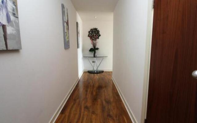 Media City LOWRY Apartment 4 Guests 2 Bed