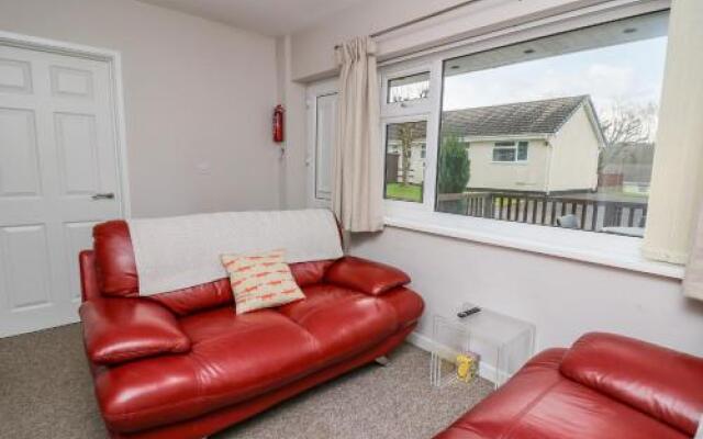 Clud, Lampeter