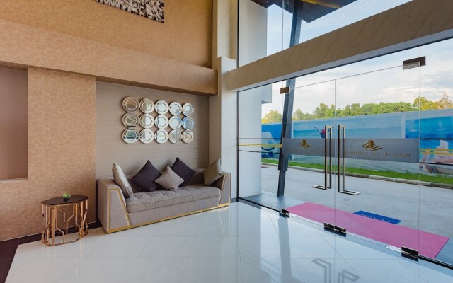 Royal Lee The Terminal Phuket Condominium by Cullinan R.