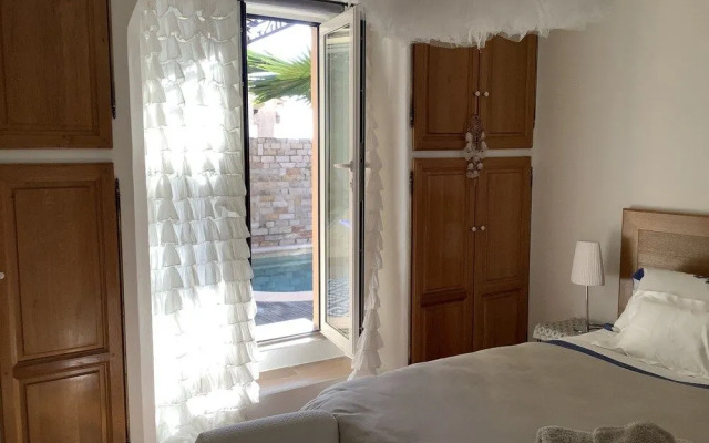 Les Grimaldines - Maison d'Hotes C 2 Bis