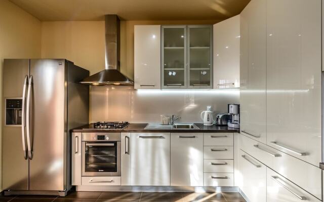 Villa Pave / Six Bedrooms H1